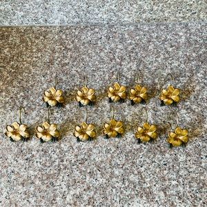 VINTAGE- GOLD FLOWER SHOWER CURTAIN HOOKS